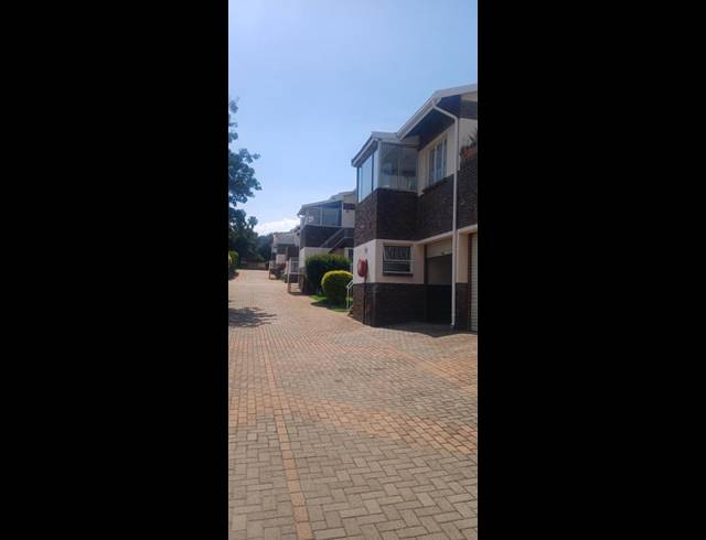 2 BEDROOM TOWNHOUSE FOR SALE IN BRUMA